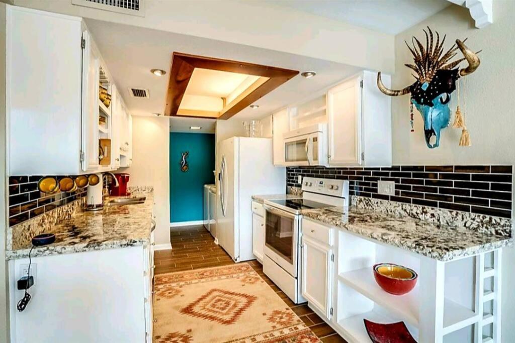 Tranquil Oasis Near Old Town, Hot Tub, Mountain Views *